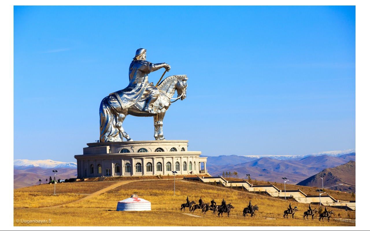 Giant Chinggis Khan's equestrian statue | Premium Travel Mongolia