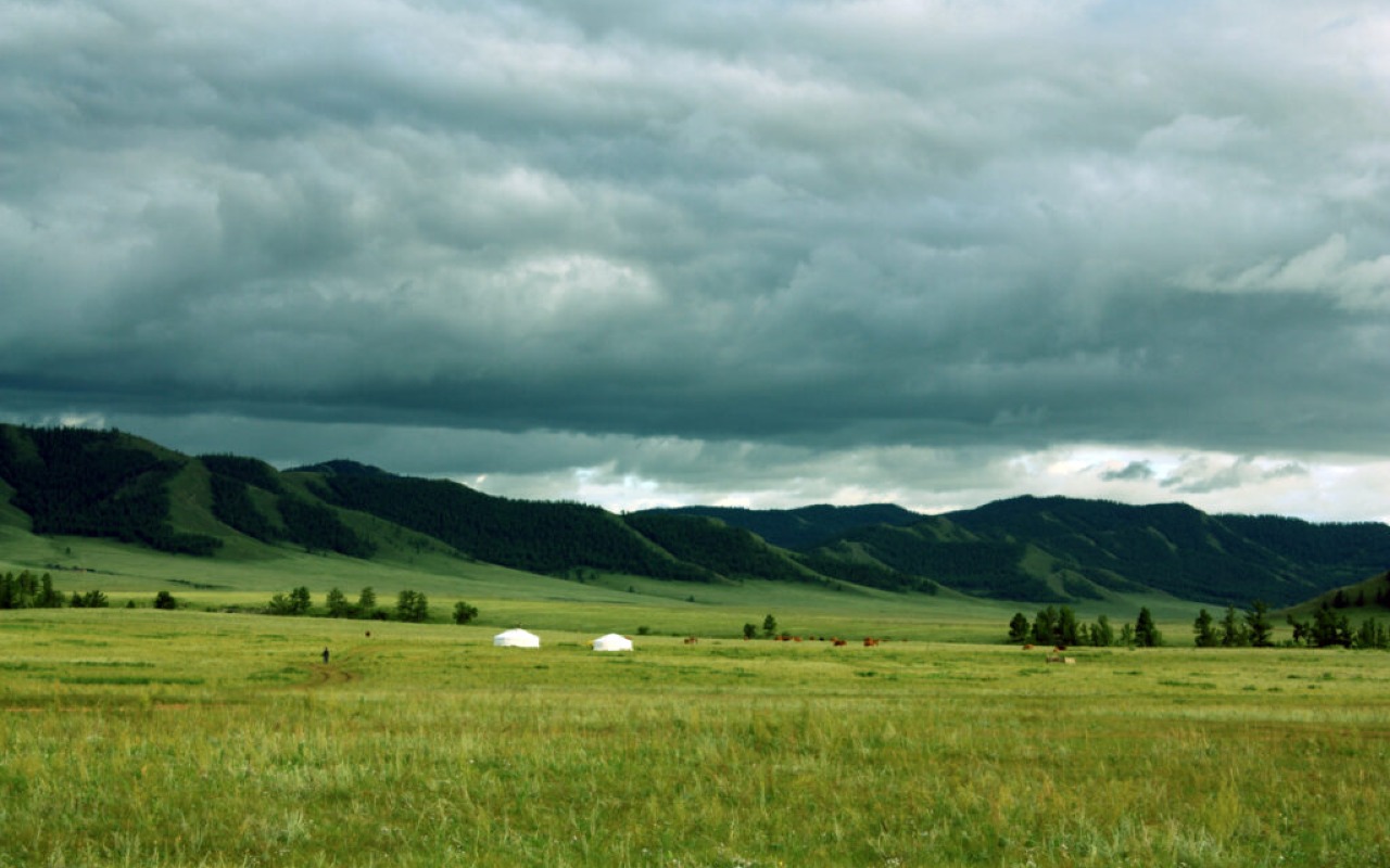 Nearby Tsagaan Gol springs – Bayan-Agt, Bulgan, Mongolia | Premium Travel Mongolia