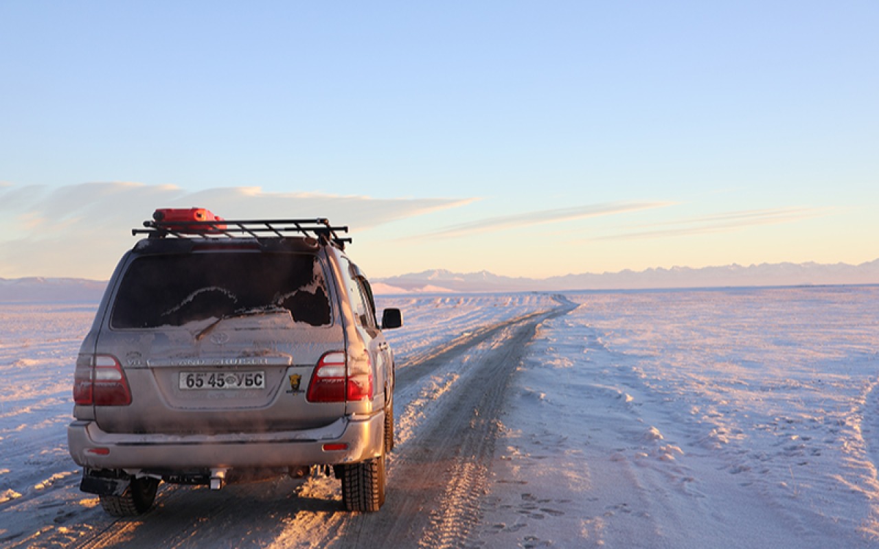 Traversing Mongolian roads with our trusty Japanese 4WD companions. 🚙🏔️ #RoadTripEssentials #AdventureWithFourWheels | Premium Travel Mongolia