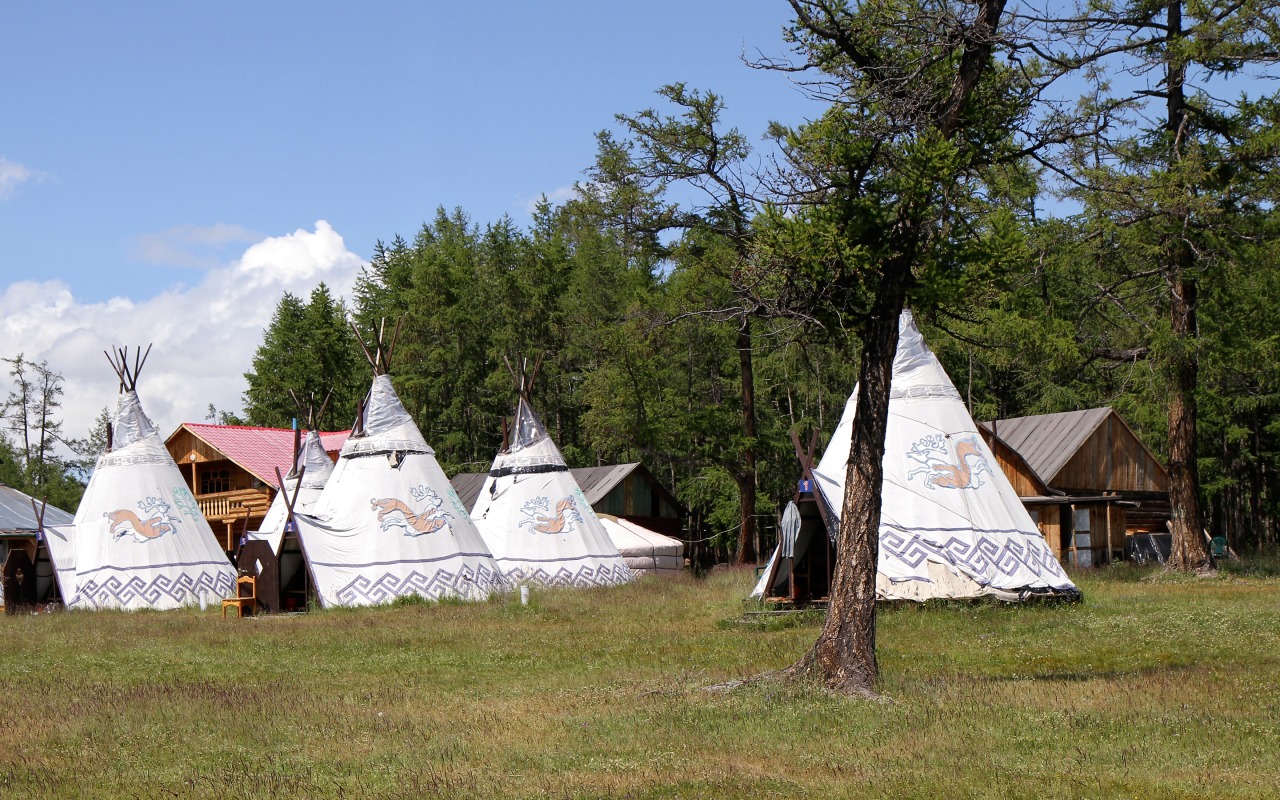 Yurt camp in Mongolia | Premium Travel Mongolia