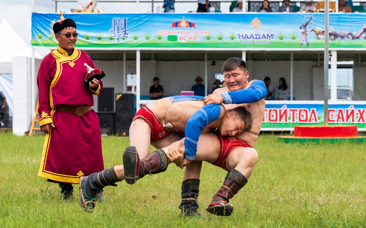 Wrestling | Premium Travel Mongolia