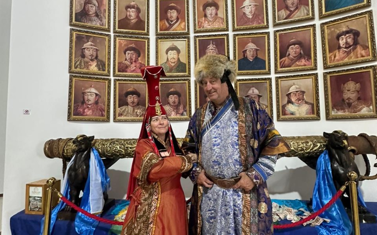 King & Queen | Premium Travel Mongolia