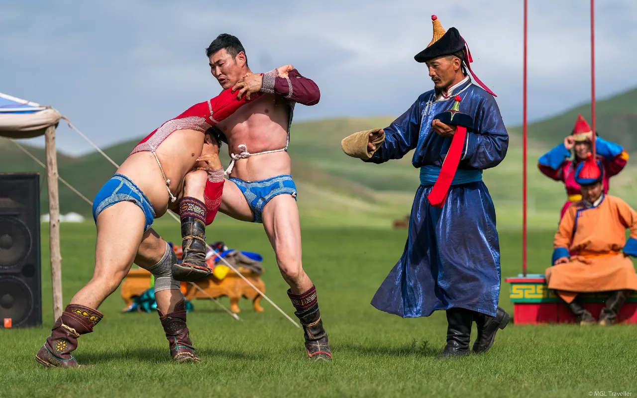 Traditional wrestling at the Naadam Festival | Premium Travel Mongolia