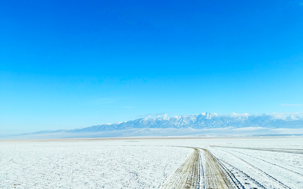 "Saying goodbye to the mountain" Photo by Uugaa. B | Premium Travel Mongolia